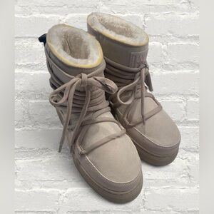 Laced Padded Boots in Light Taupe